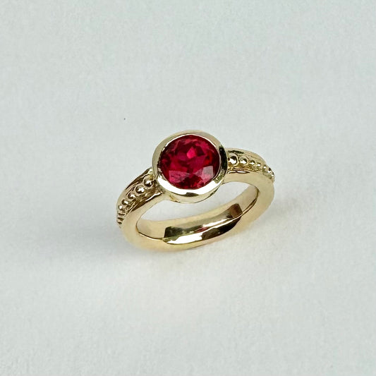 Big Boss Ring - Ruby - Gold